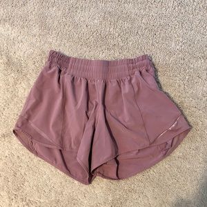 Lululemon Tracker Short 4” size 4